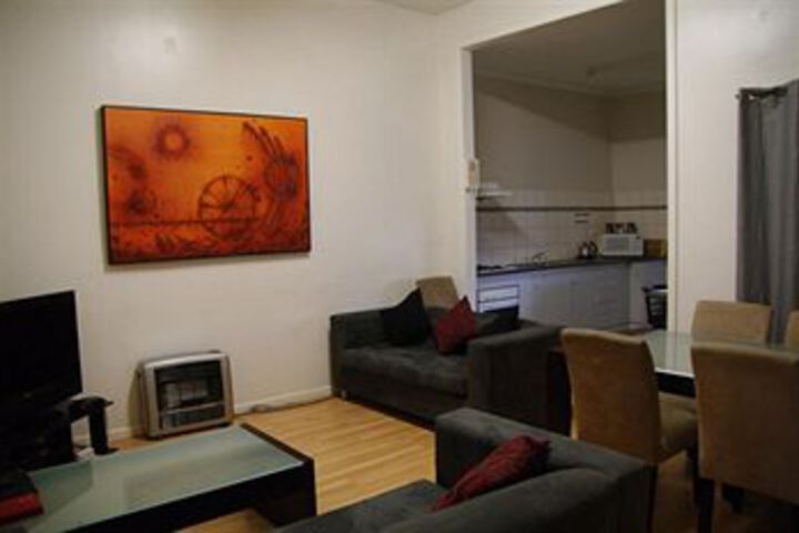 Room 6 of 13
