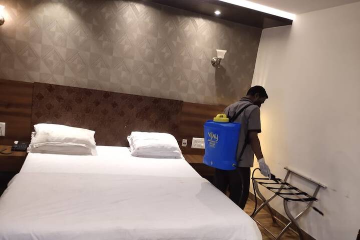 Room 28 of 48