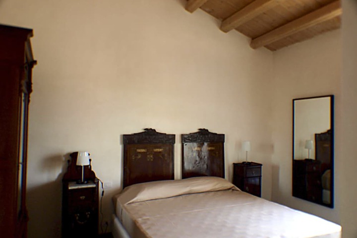 Room 6 of 43