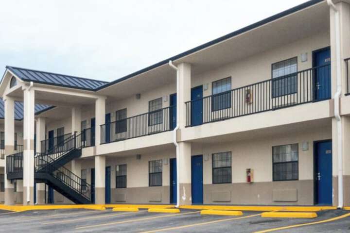 Hotel Entry
