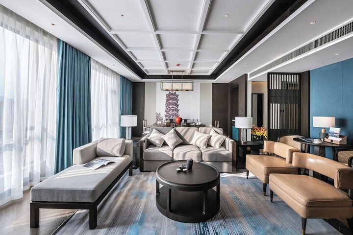 Room 20 of 37