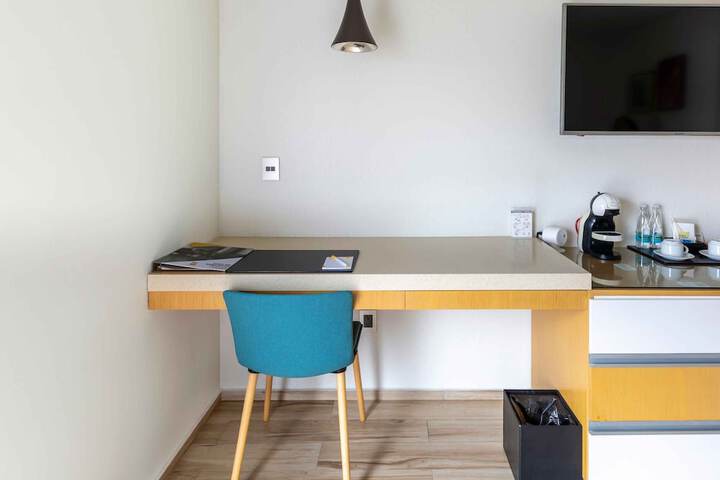 Room 8 of 53