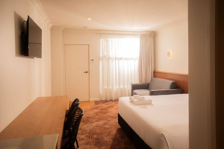 Room 12 of 144