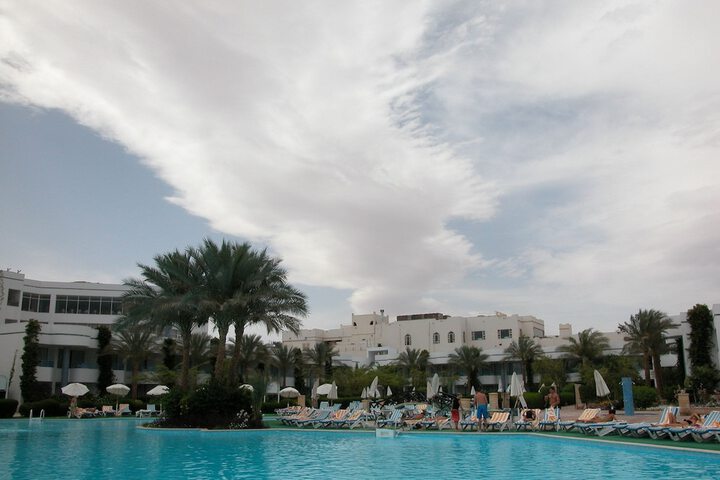 Pool 28 of 90