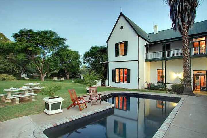 Hotel with Pool
