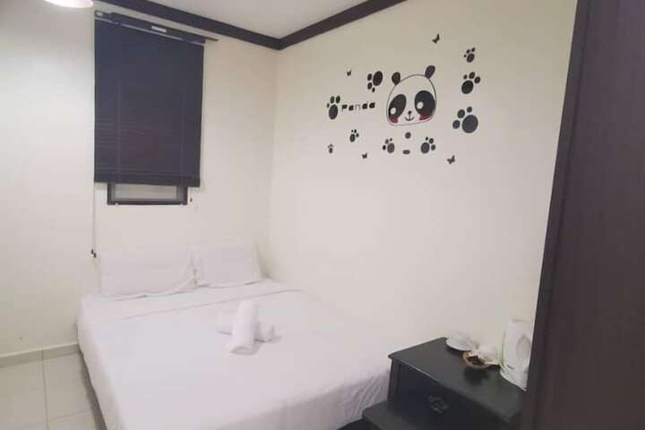Room 16 of 26
