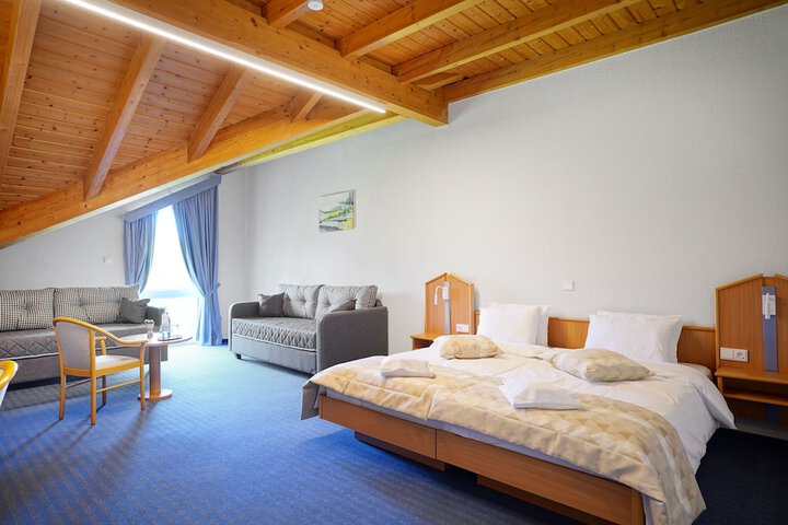 Room 15 of 88