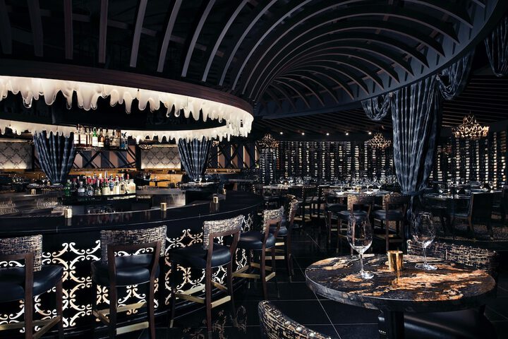 Dining 76 of 110