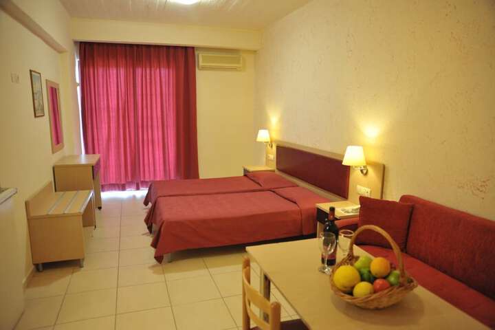 Room 15 of 43