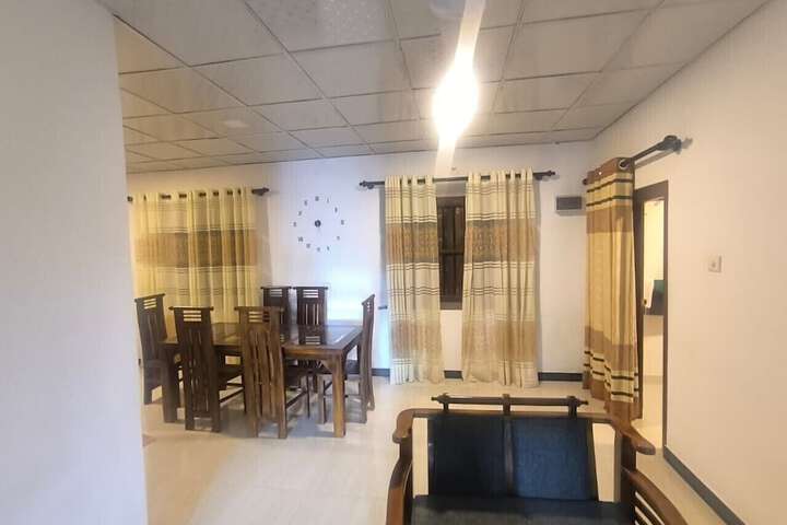 Room 10 of 20