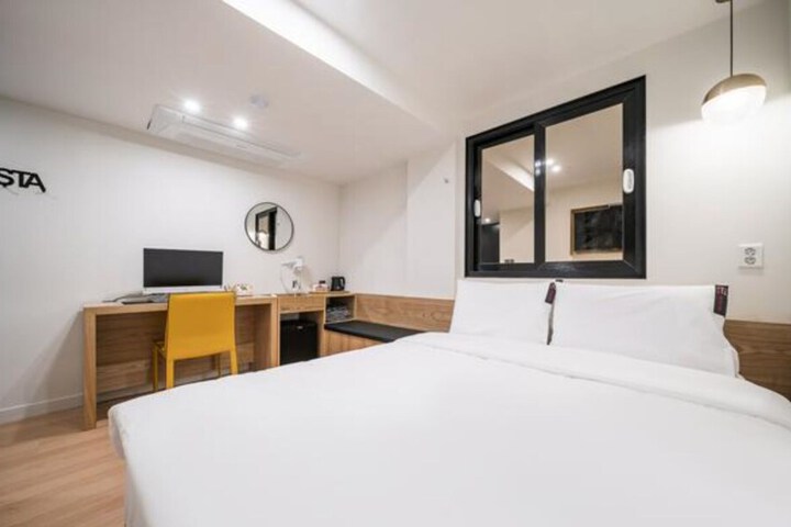Room 8 of 56