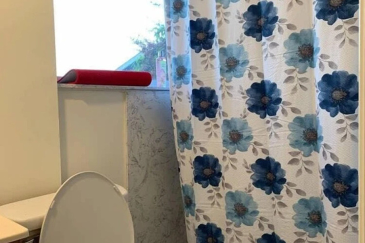 Room 8 of 13