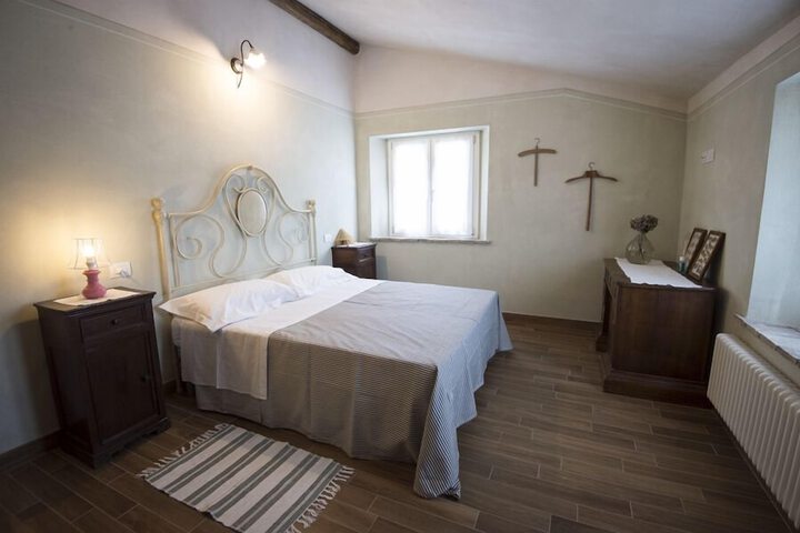 Room 5 of 52
