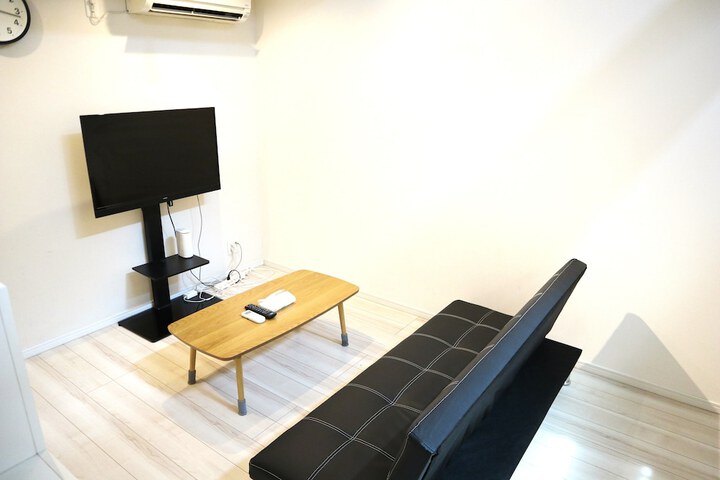 Room 82 of 143