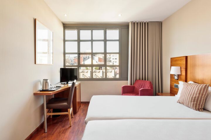 Room 14 of 60