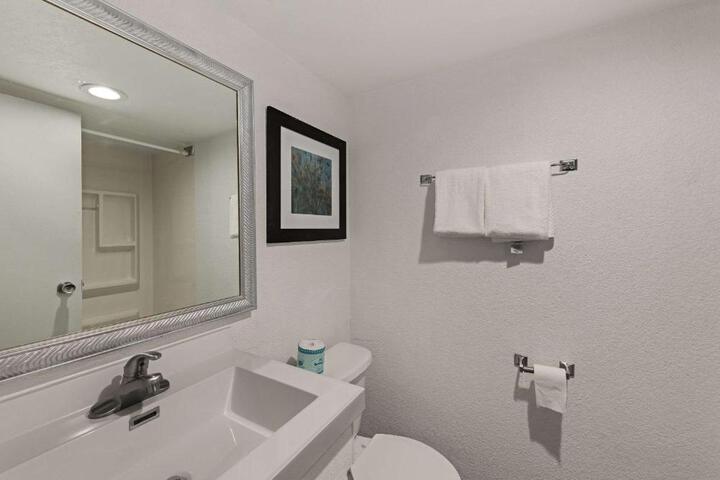 2 Double Beds Suite (7 of 25)