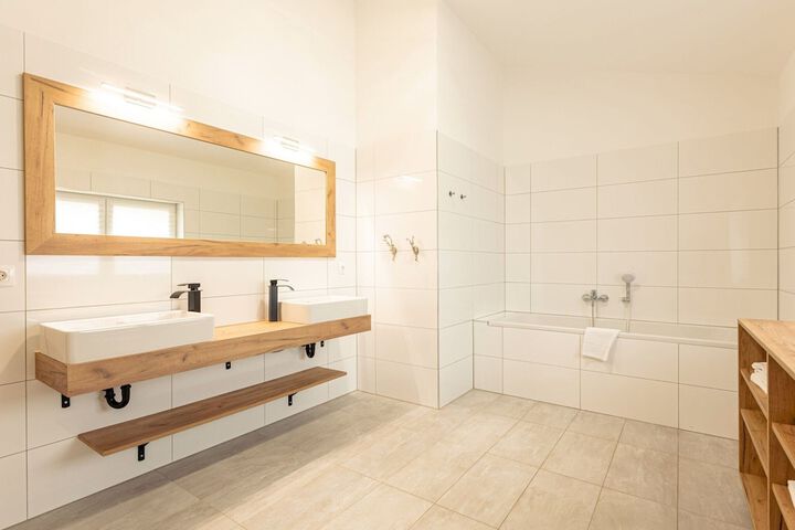 Room 45 of 112