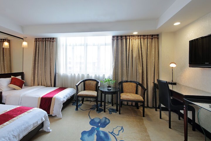 Room 3 of 35