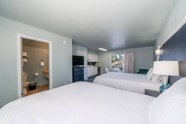 Studio Suite 1 King Bed with Sofa Bed Resort View (37 of 40)