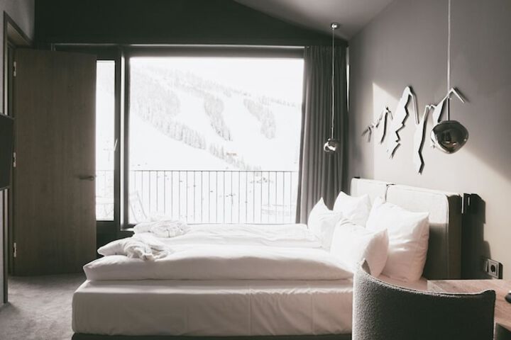 Room 10 of 158