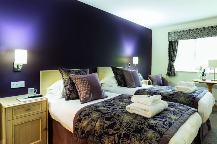 Room 3 of 44