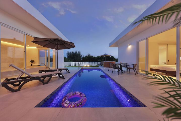 Pool 40 of 64