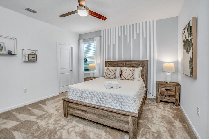 Room 32 of 44