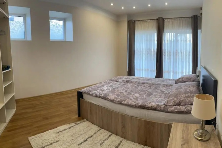 Room 2 of 9