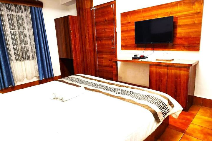Room 7 of 24