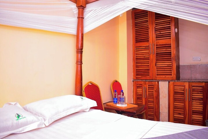 Room 10 of 55