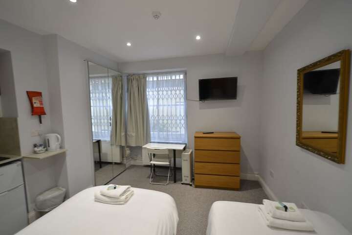 Room 60 of 371