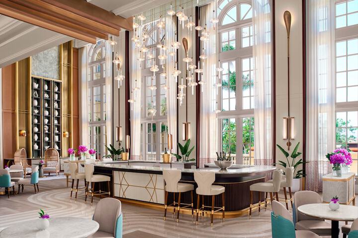 Lobby lounge