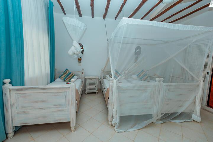 Room 19 of 25
