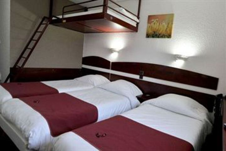 Room 14 of 25