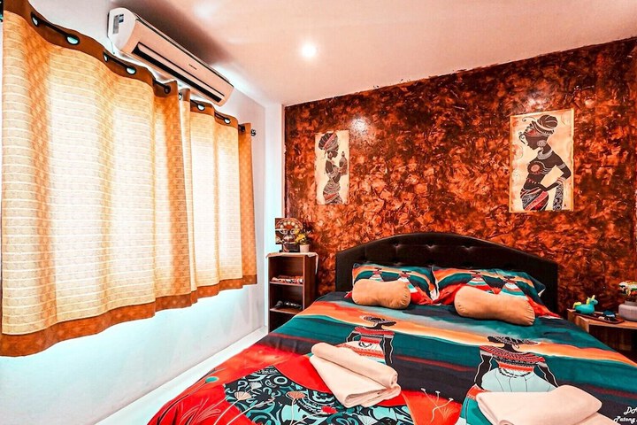 Room 12 of 38