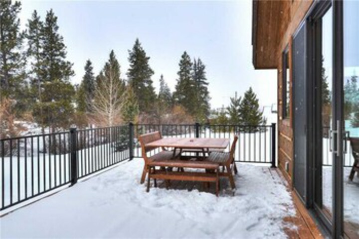 Terrace/Patio 4 of 141