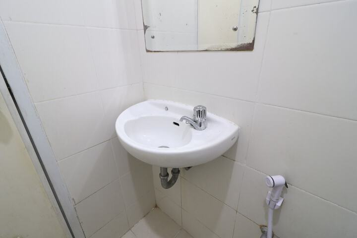 Room 18 of 27