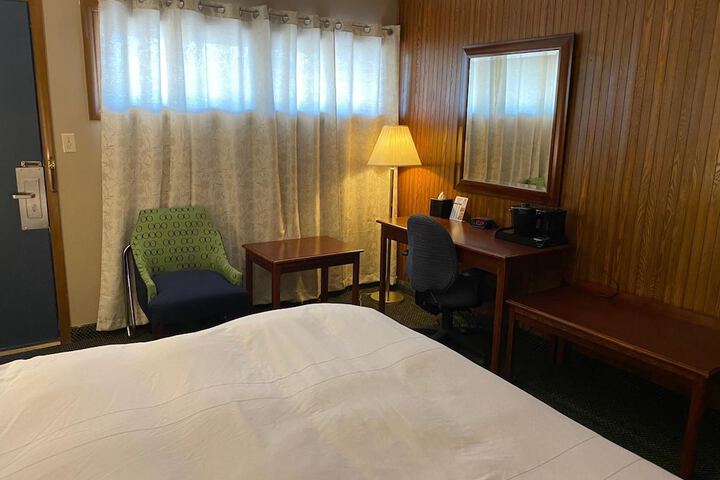 Room 17 of 50