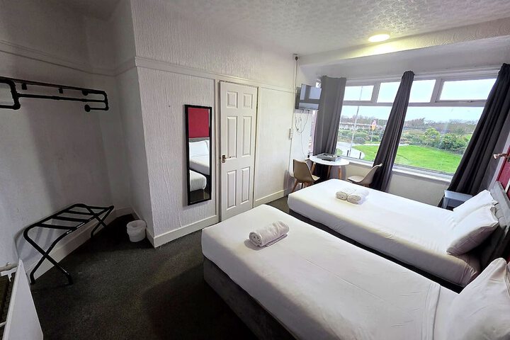 Room 44 of 112