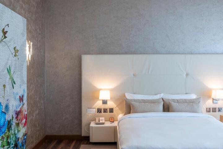 Room 10 of 55