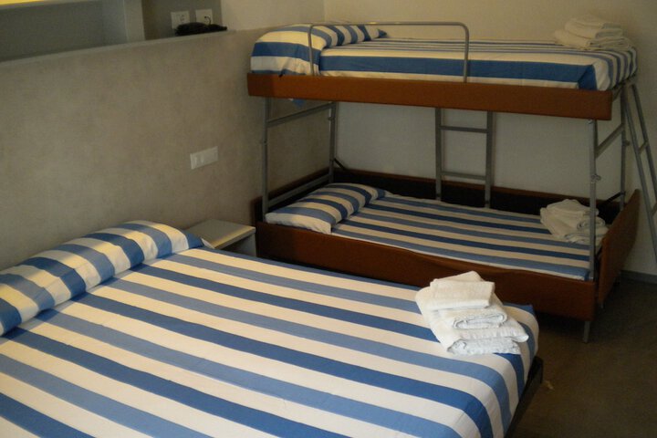 Room 18 of 50
