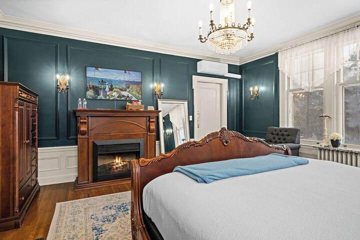 Room 10 of 62