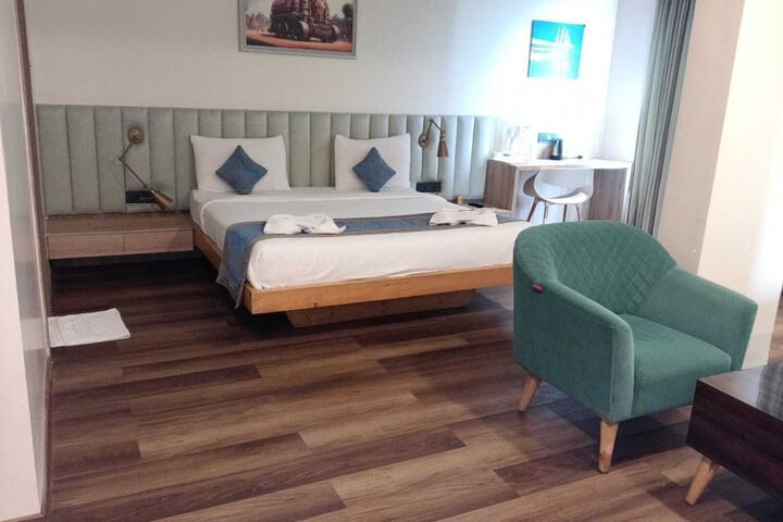 Room 4 of 21