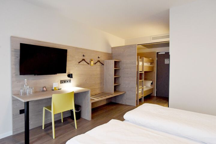 Room 7 of 22
