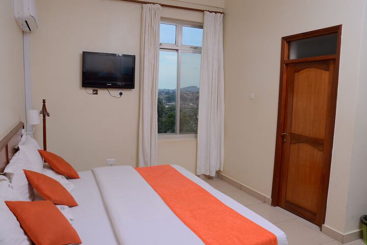Room 21 of 31