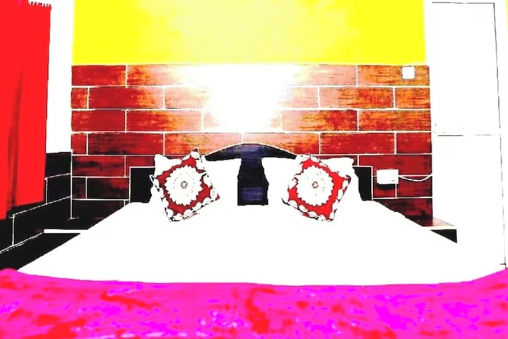 Room 13 of 20