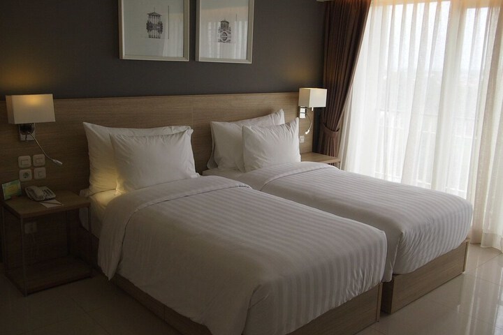 Room 4 of 36