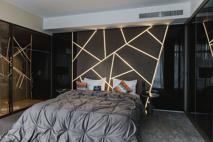 Room 34 of 112