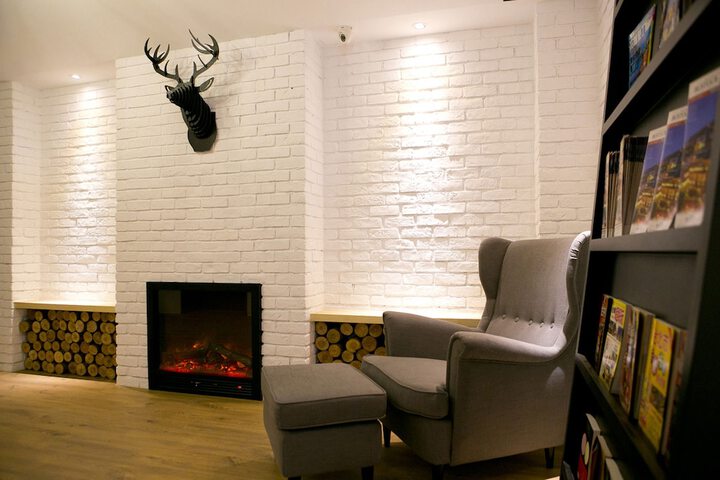 Guest Lobby