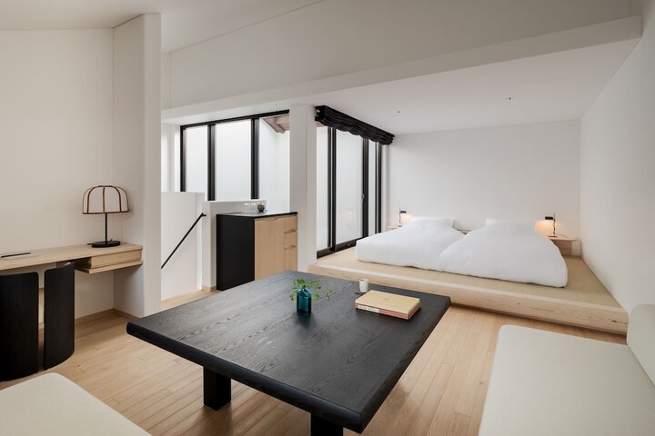 Room 16 of 43
